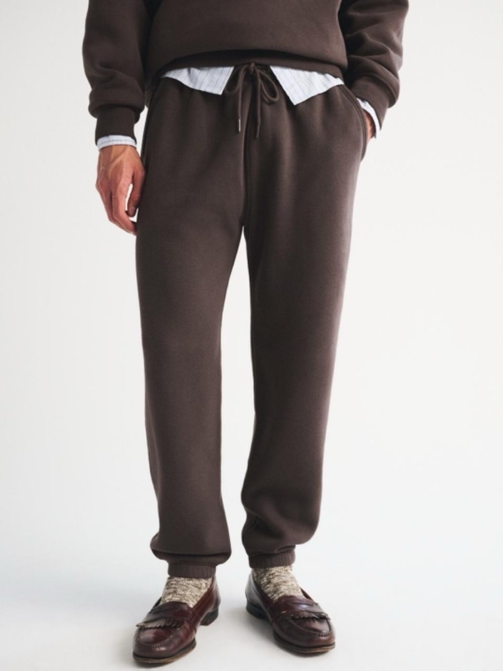 Abercrombie & Fitch Essential Cinched Sweatpants in Dark Brown